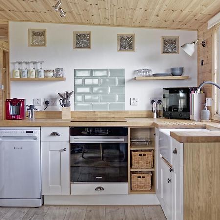 Scandi Cabin On A Hill, With Stunning Panoramic Views Ludgvan Εξωτερικό φωτογραφία